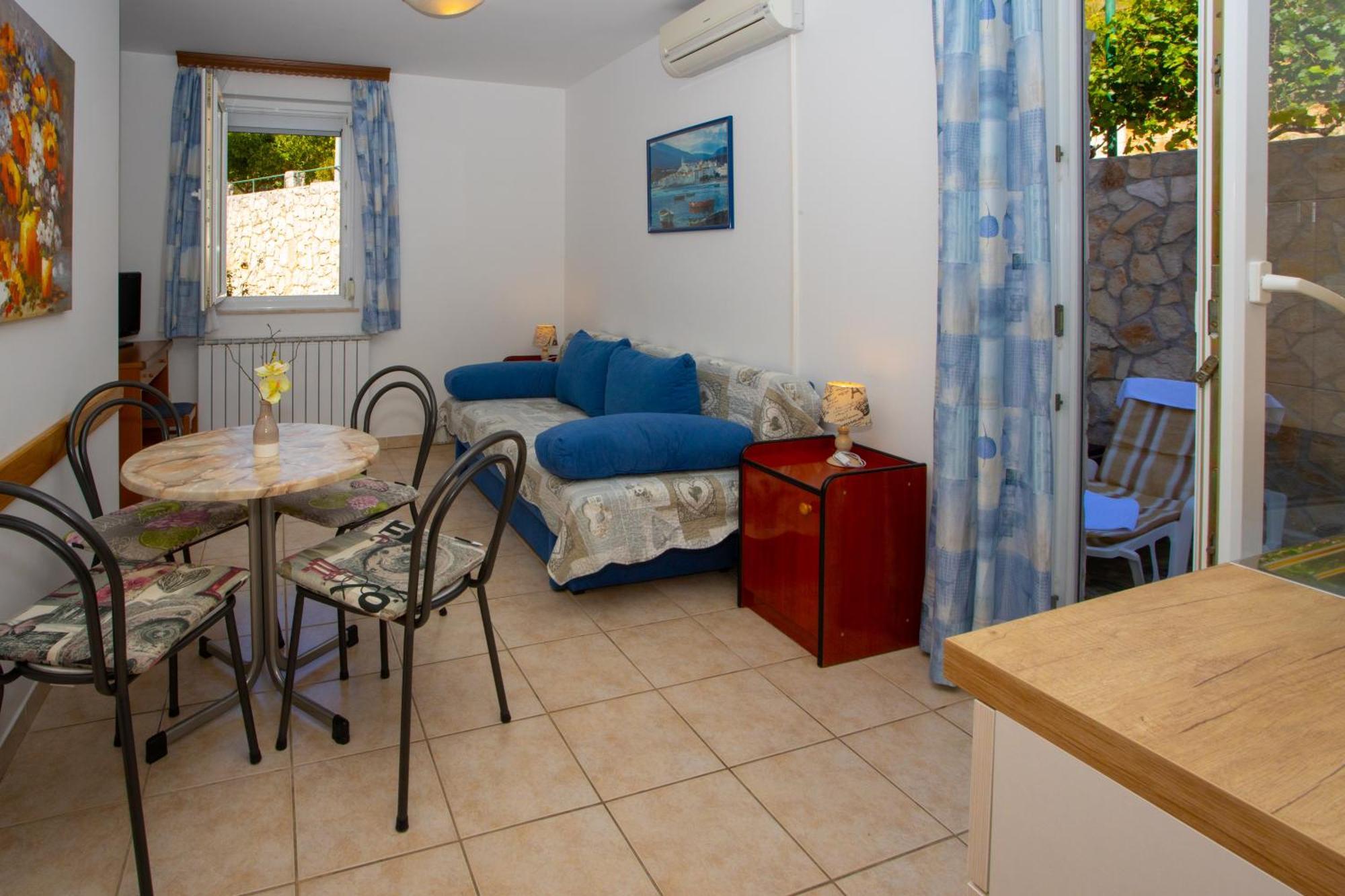 Apartmani Putnik 巴什卡沃达 外观 照片