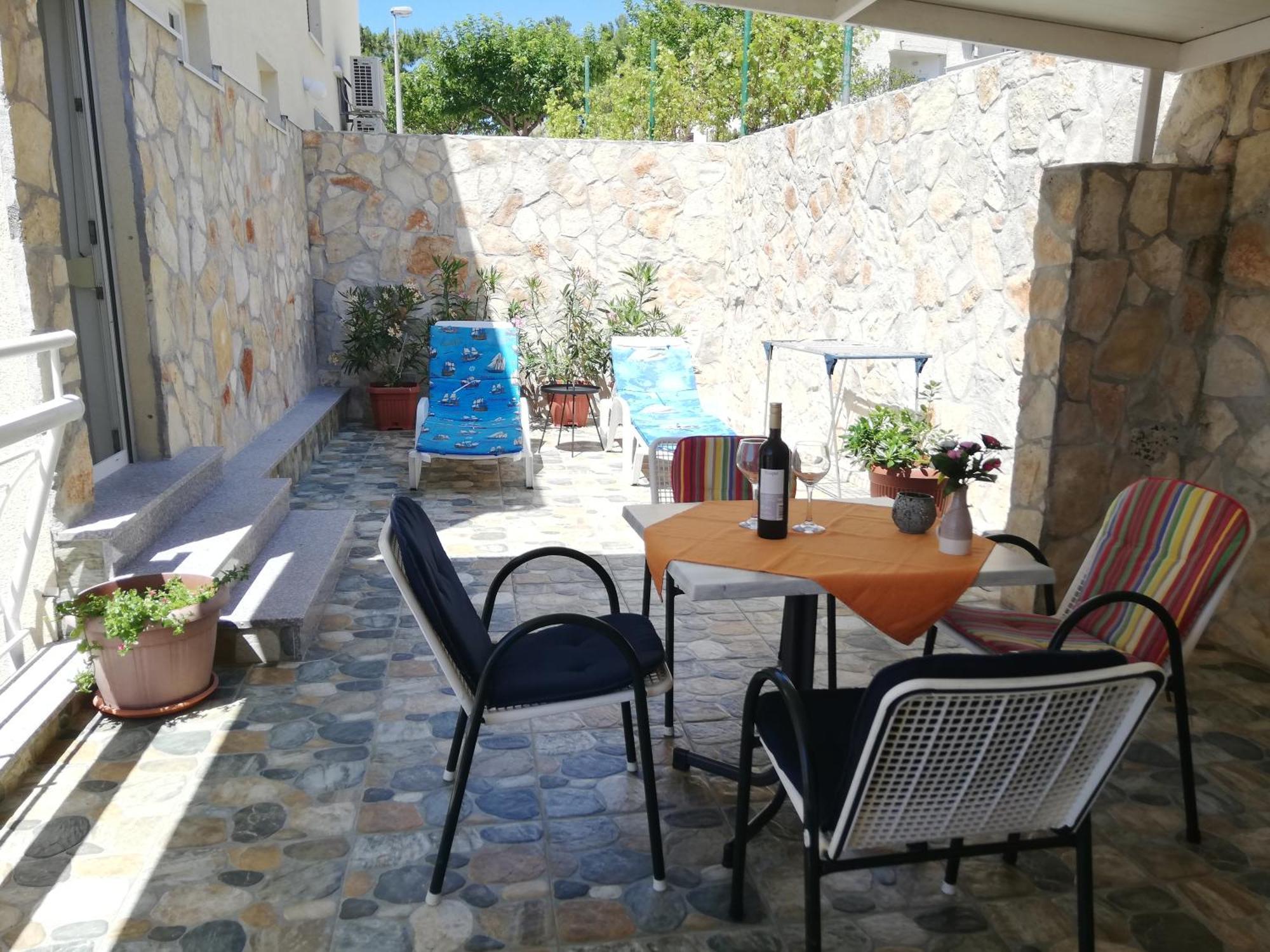 Apartmani Putnik 巴什卡沃达 外观 照片